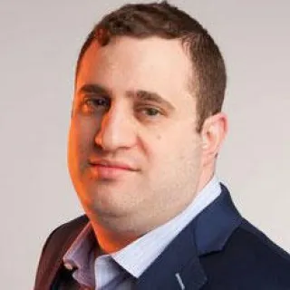 مايكل سترين