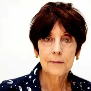 إميلي بيكرتون