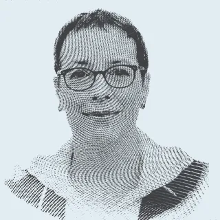 جوليا أنغوين