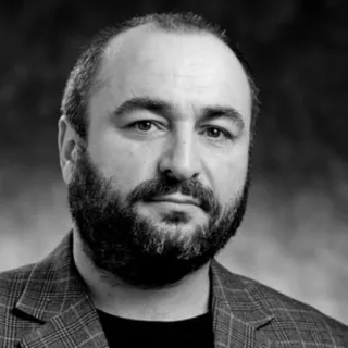 كوستيكا براداتان