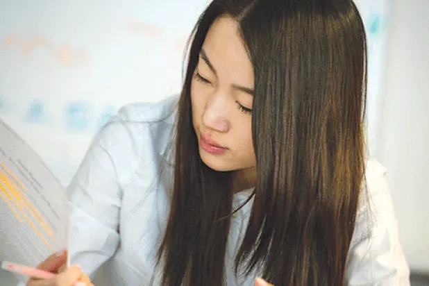 الطلبة الصينيون يلتحقون بالمدارس الأميركية بحثا عن فرص جامعية أفضل