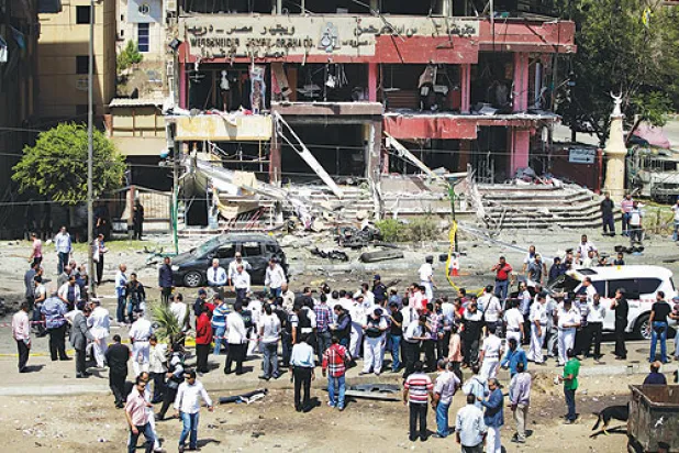 نجاة وزير الداخلية المصري من محاولة اغتيال بعبوة ناسفة