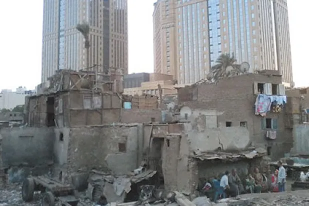 حي «بولاق أبو العلا» الشعبي بالقاهرة ينتفض ضد أبراج رجال الأعمال