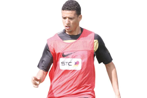 جماهير الاتحاد تحاصر رئيس النادي وتطالبه بإنهاء أزمة الديون