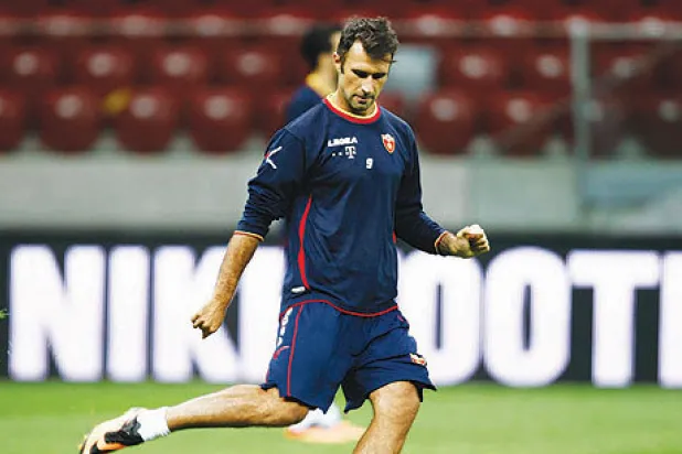 فوسينيتش يواجه خطر عدم المشاركة أمام الإنتر لتورم ركبته