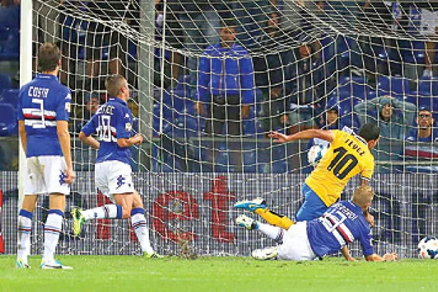 تيفيز يسعى لترك بصمته على سان سيرو لأول مرة في تاريخه