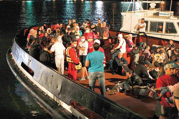 مهاجرون سوريون يعانون الأمرين في مركز احتجاز بقبرص