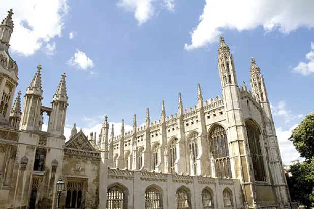 الطلاب الإيرانيون في بريطانيا يواجهون مشكلات مضاعفة