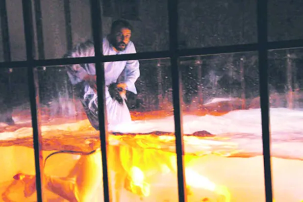 «سيد الجماجم» تجربة مسرحية جديدة لفرقة «رموش» السعودية