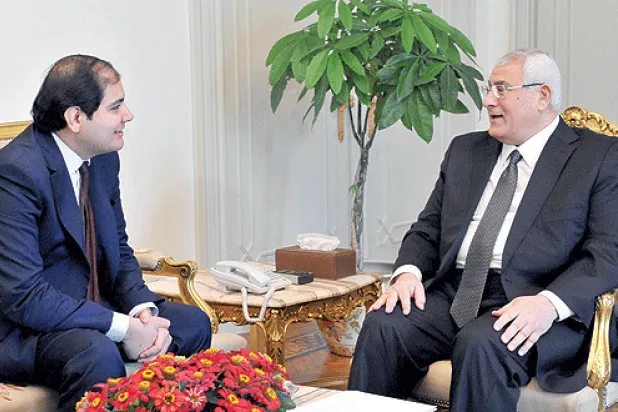 الرئيس المصري عدلي منصور خلال الحوار مع رئيس التحرير الدكتور عادل الطريفي ({الشرق الأوسط})