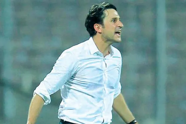 الإسباني بينات يخير اللاعبين  في إجازة «الحج».. ومختار خالف التعليمات