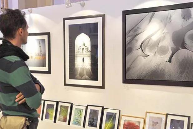 تقوم بعض الجامعات السعودية بخطوات متقدمة بتضمين أقسام فنية وإبداعية للطالبات ضمن برامجها الدراسية