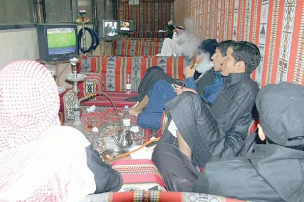 «غرفة جدة» تحذر من تداعيات سلبية لقرار إغلاق المقاهي داخل النطاق العمراني