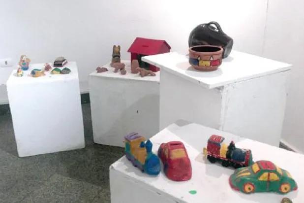 15 طفلا من ذوي الاحتياجات الخاصة يصنعون معزوفة بصرية