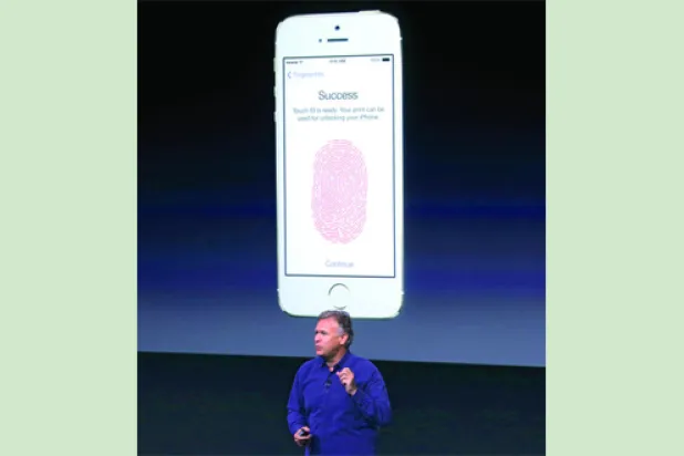 «آي فون 5» بتقنية التعرف على البصمات 