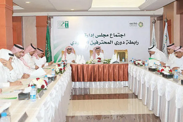 الأندية السعودية تترقب قرار اتحاد الكرة بشأن توزيع العائدات المالية