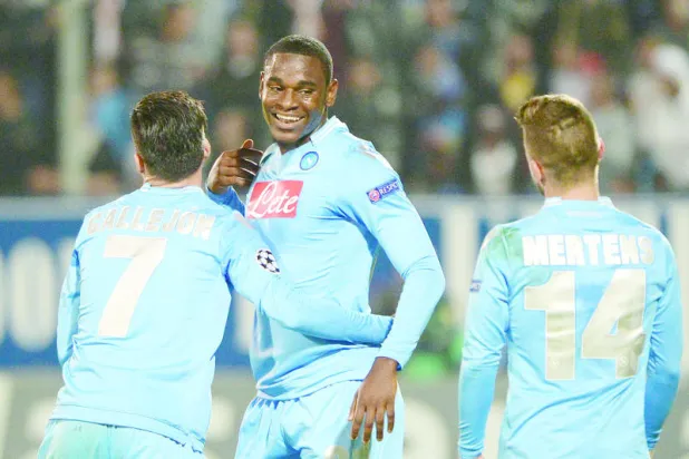 ميرتينس وزاباتا يفرضان نفسيهما على نابولي بعد التألق أمام مرسيليا