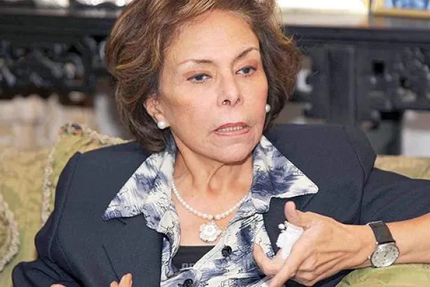 د. ميرفت التلاوي لـ {الشرق الأوسط}: من يزعمون أننا نخالف الشريعة في الدستور الجديد يتكلمون من دون علم