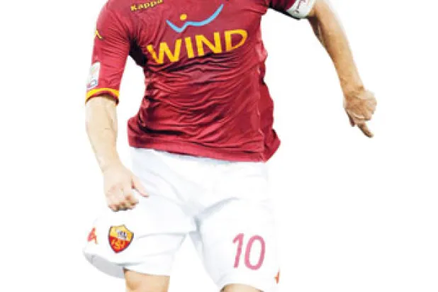 غياب توتي.. التهديد الأكبر لأحلام روما في الدوري الإيطالي