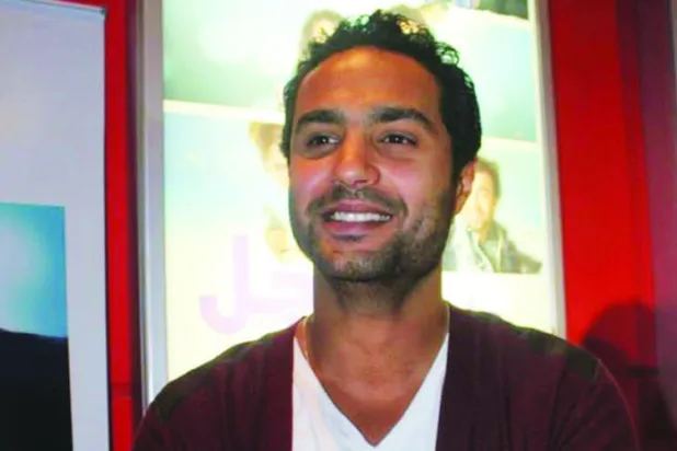 كريم فهمي لـ«الشرق الأوسط»: فكرة فيلم «هاتولي راجل» مختلفة وليست جريئة