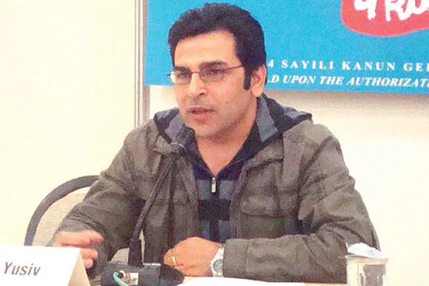 حليم يوسف: «الكردية» تتيح لي التعبير بحرية