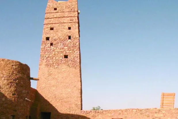 الرمال تزحف على الكنوز الأثرية في المدن الموريتانية التاريخية