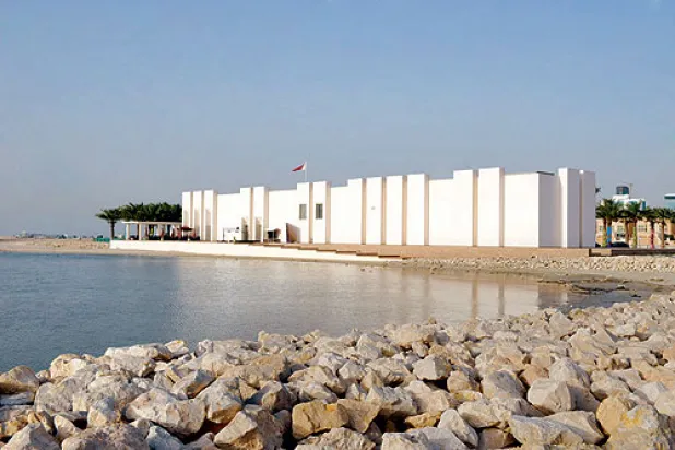 «بورصة البحر المتوسط للسياحة الأثرية» تمنح وزيرة الثقافة البحرينية جائزة البيستوم للآثار