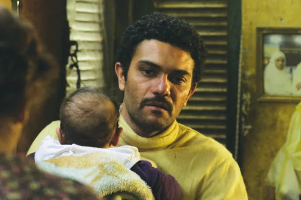 آسر ياسين لـ«الشرق الأوسط»: قدمت فيلم «فرش وغطا» بدافع وطني