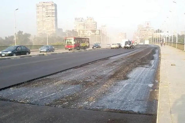 كوبري 6 أكتوبر الشهير في العاصمة المصرية يرتدي حلة جديدة