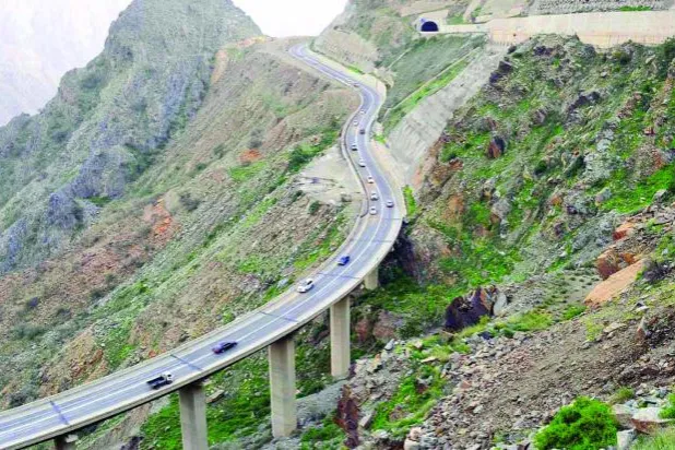 الباحة: «غابة رغدان» منتجع شتوي يجذب الشباب والعائلات في جنوب السعودية