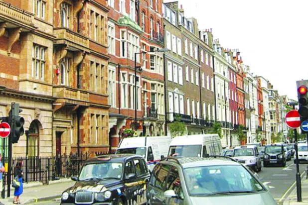 «هارلي ستريت» في وسط لندن اشتهر بالطب الحديث وعمليات التجميل