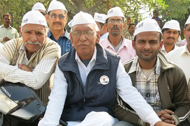 حزب مكافحة الفساد في الهند يواجه قضايا فساد