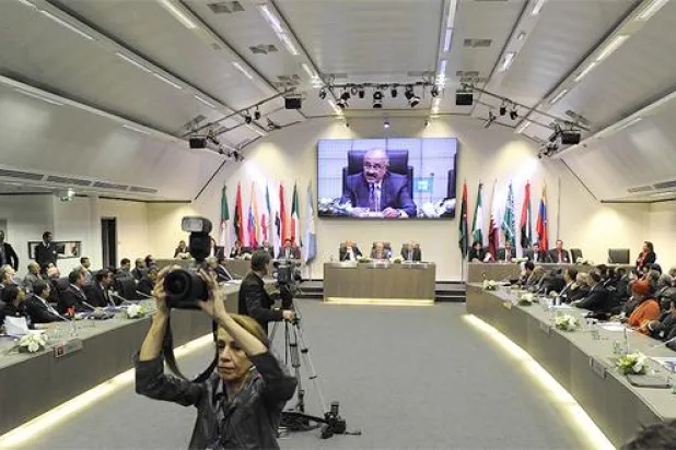 «أوبك» تبقي سقف الإنتاج على ثلاثين مليون برميل يوميا لستة أشهر مقبلة