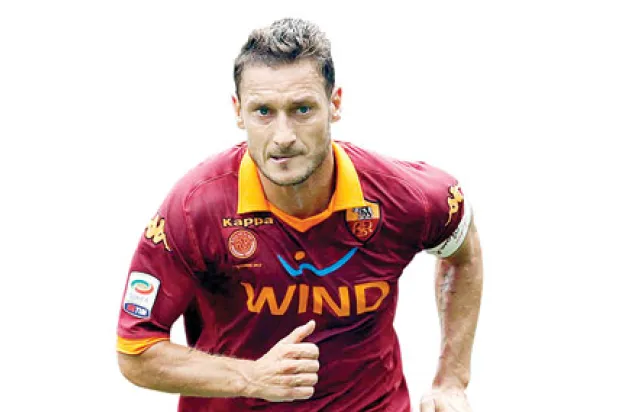 توتي يسابق الزمن لإنقاذ روما من دوامة التعادلات