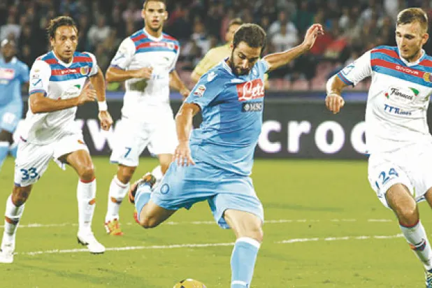 هيغواين: سنقهر آرسنال من دون الدخول في الحسابات