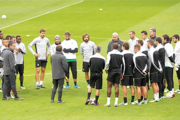 اليوفي يسعى لتعزيز صفوفه بناينغولان ومينيز