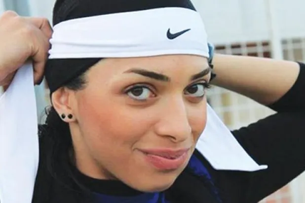 مريم طوسي بطلة سباقات العدو الإيرانية.. تتحدى الصعوبات