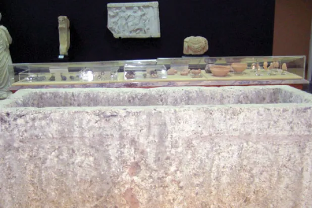  جرن للماء يعود للحقبة الفينيقية    