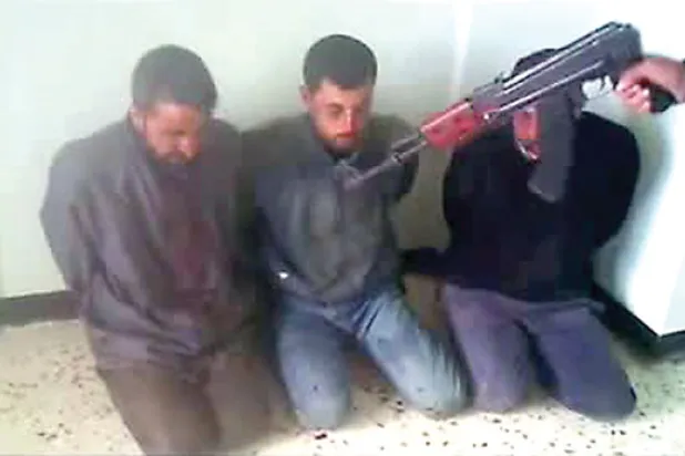 مقاتلون من «الجيش الحر» يروون لـ «الشرق الأوسط» تفاصيل التعذيب من سجون «داعش»