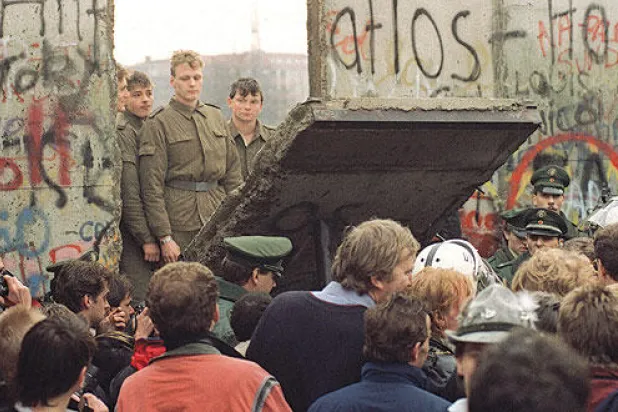 عالمنا خلال المائة عام الماضية.. سجال الحرب والسلم