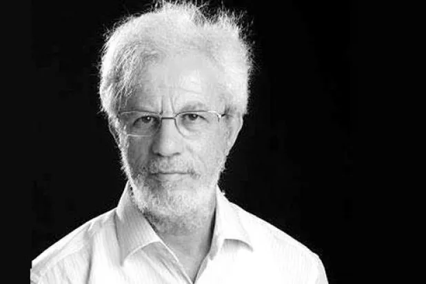 محمد بنيس: أكتب بسلوك الناسكين.. وكنت دائما حريصا على البعد عن السلطة