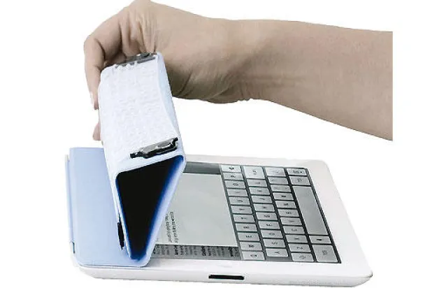 غشاء لاصق للوحة مفاتيح إضافية لـ«آي باد»