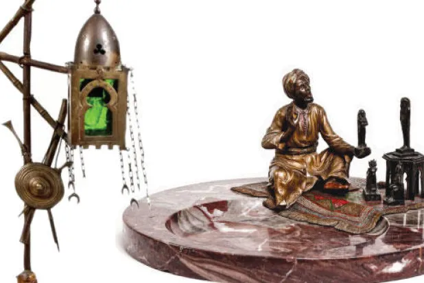 بعض القطع الفنية النادرة