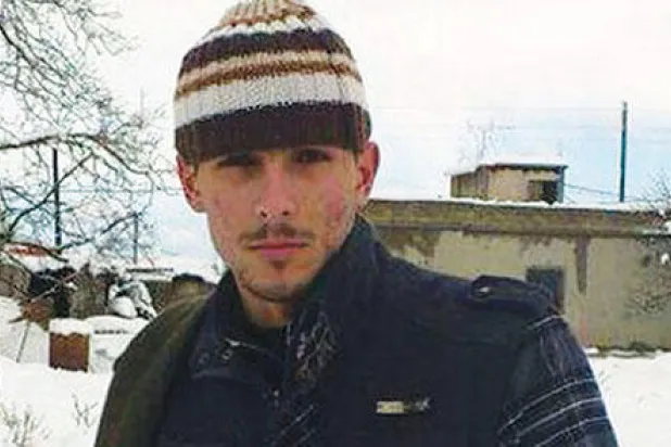 انتحاريون يغادرون منازلهم بلا سابق إنذار ويغيرون مجرى حياة عوائلهم إلى الأبد