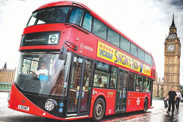 عمدة لندن يشجع سكانها على استخدام المواصلات العامة في عام النقل