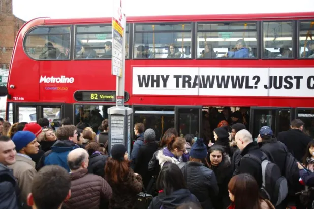 إضراب العاملين في «المترو» يسبب الاضطراب في مدينة الضباب