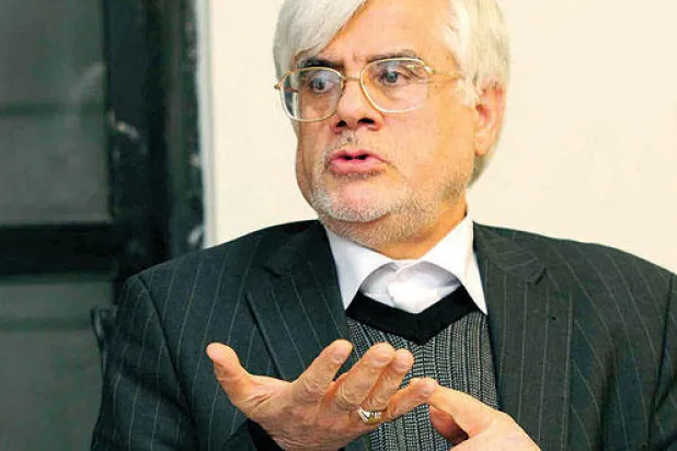 محمد رضا عارف: الإصلاحيون تيار الثورة الرئيس في إيران