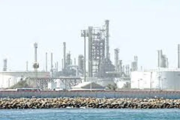 «البترول» الكويتية تستحوذ على أصول {شل} في إيطاليا