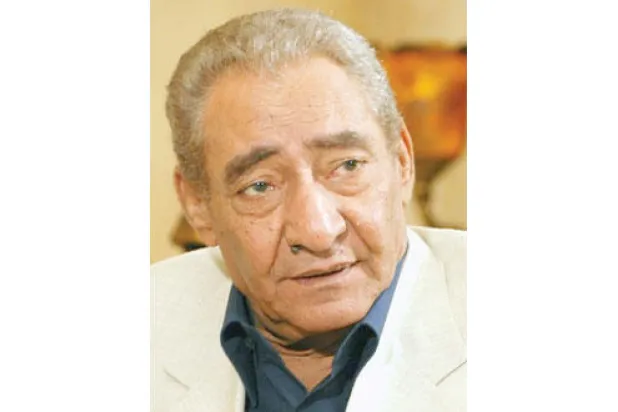 الأبنودي: أنا مدين للسادات وللإخوان المسلمين بإبداعاتي!