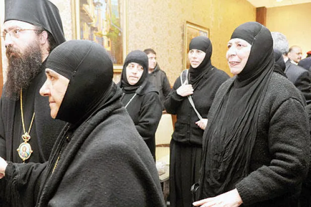 بوادر تقارب بين دمشق والدوحة بعد إطلاق راهبات معلولا